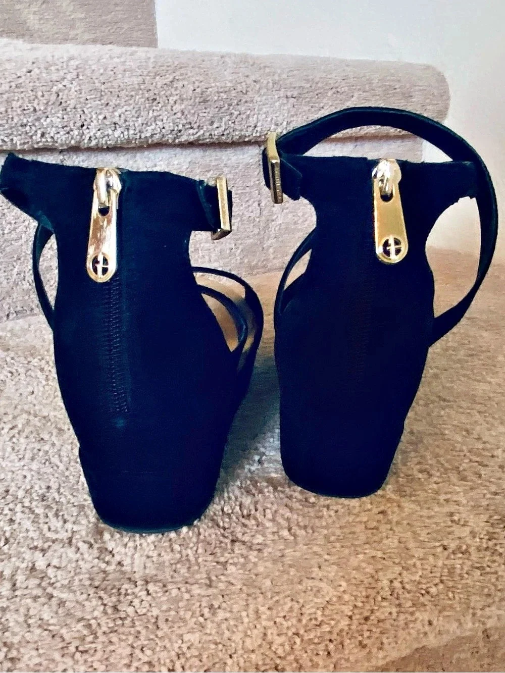 Giani Bernini straps footbed